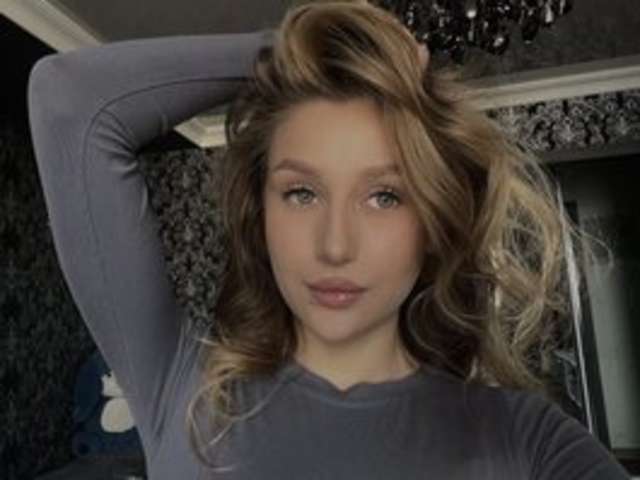 KARLAAA amateur webcam photo