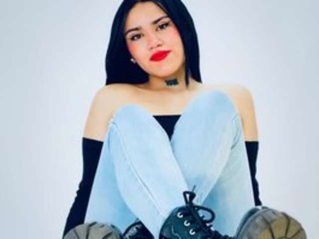 go to chat with KarlieNaugthy