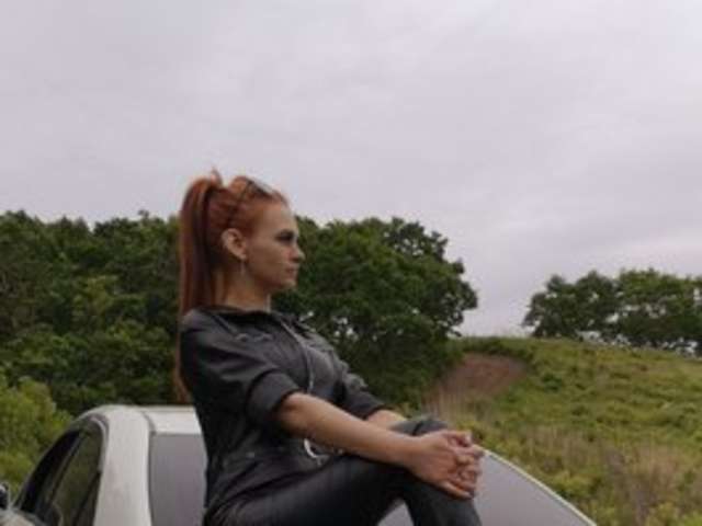 go to chat with Karolina--X