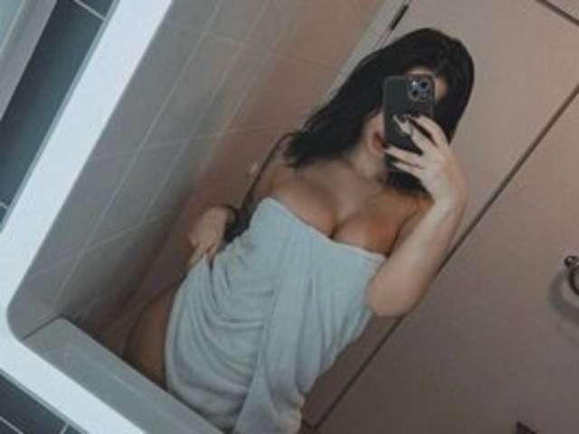 go to chat with Karolina245