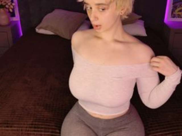 go to chat with KarolinaLilMommy