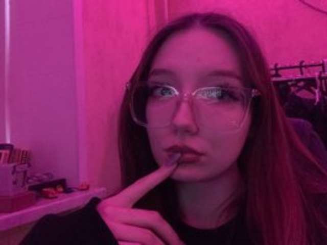 go to chat with KarolineZarro