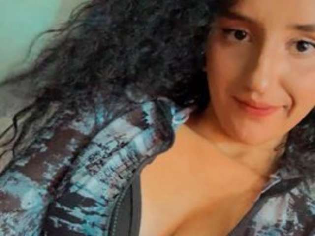 go to chat with Karoll-Cooper