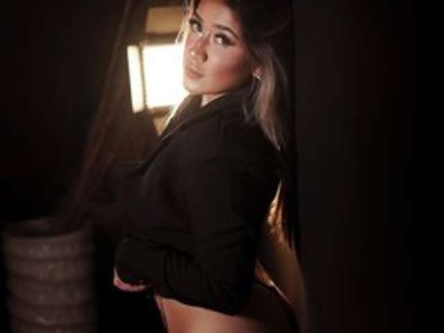 go to chat with Kassia-Rogers