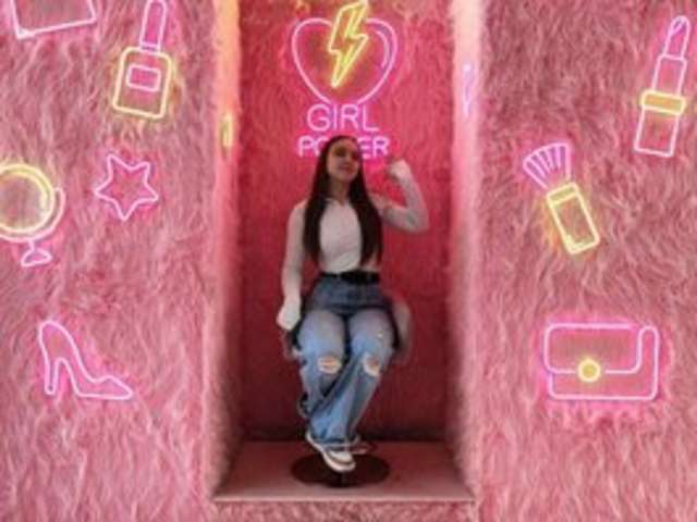 go to chat with KathleenNoblin