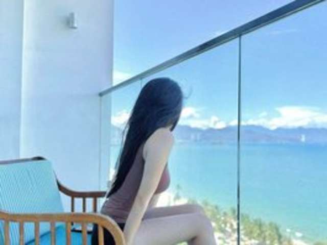 go to chat with KathyNguyen