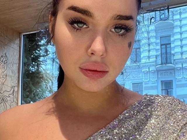 go to chat with KattyClark