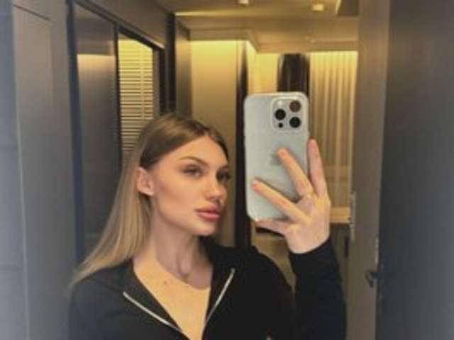 go to chat with KatyDaysie
