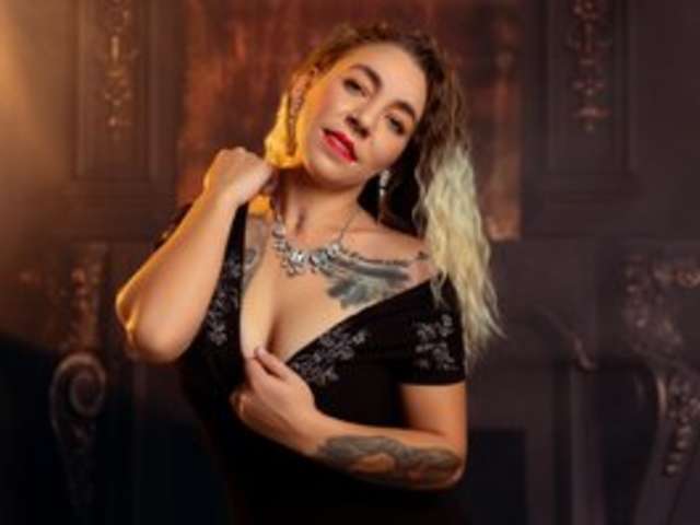 go to chat with KatyNolan