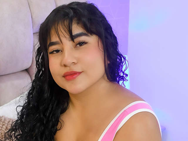 go to chat with KayceDoll