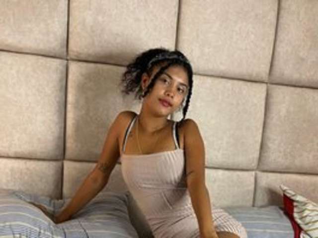 go to chat with Kayra-Rodriguez