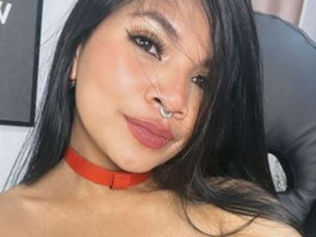 go to chat with Kendallhot-1