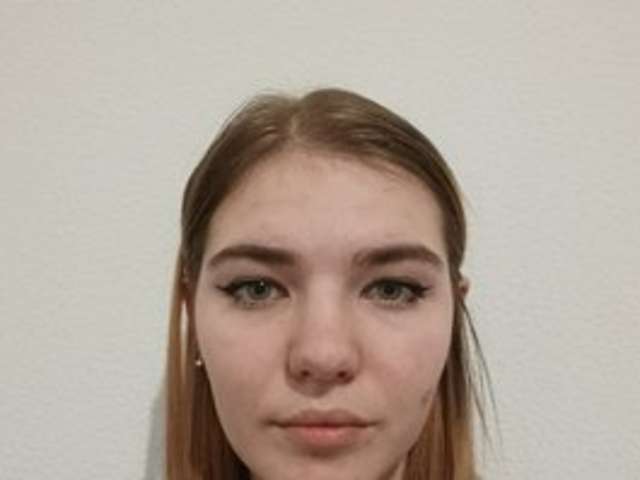 go to chat with KeniaBarnet