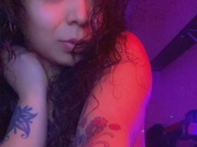go to chat with Kimmiakiss22