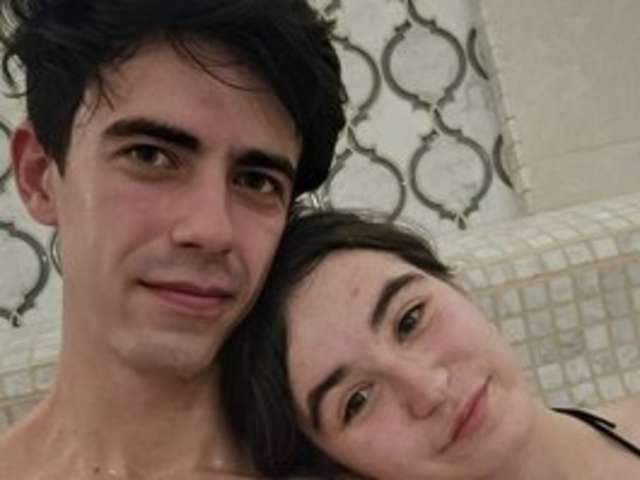 go to chat with KiraAndDina