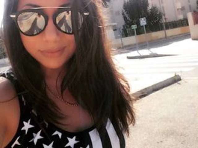 go to chat with Kitana_mk