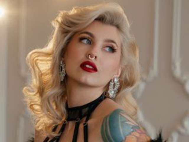 go to chat with KittyBay