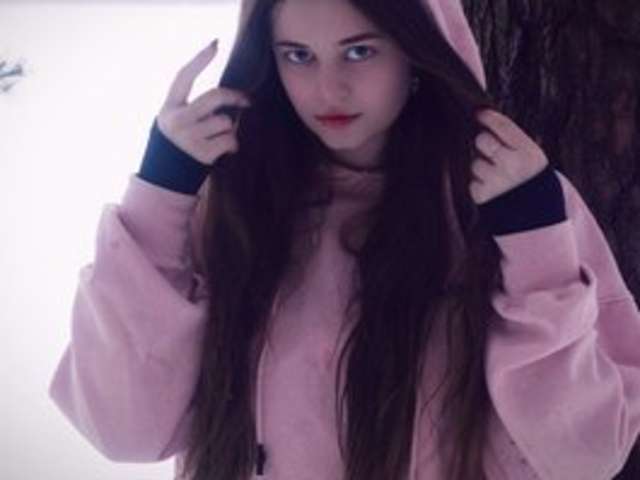 go to chat with KlaraLi
