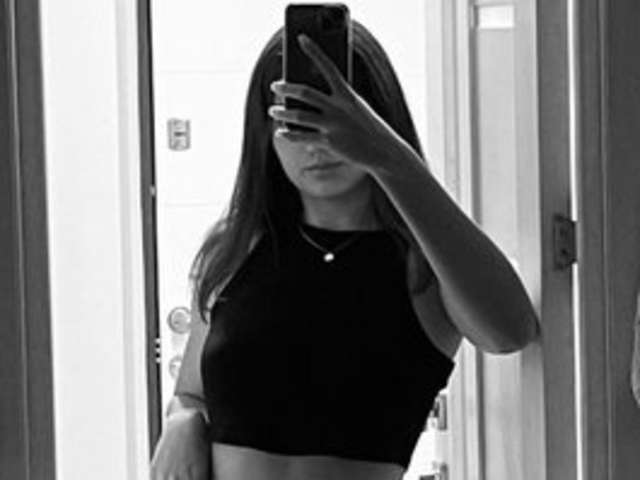 go to chat with KristinaMedow