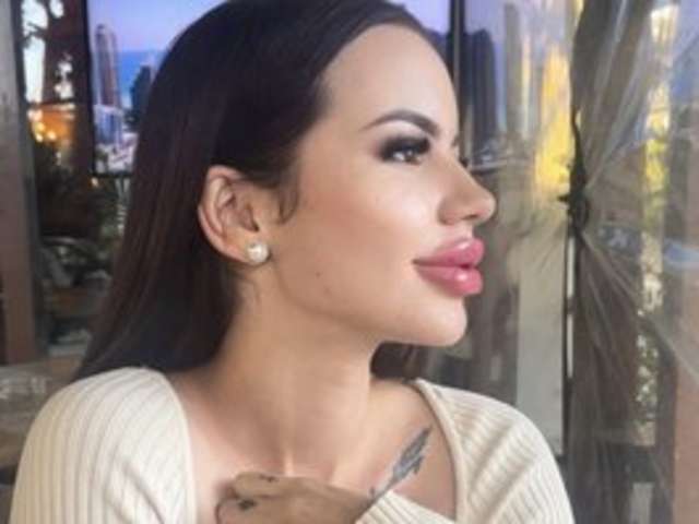 go to chat with Kyliejo18