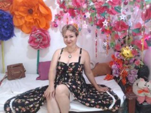 LADYQUEEN520 amateur webcam photo