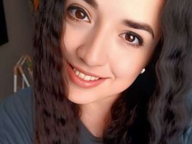 go to chat with LANA2810