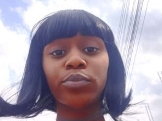 go to chat with LAYLAAH