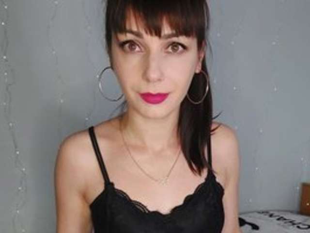 go to chat with Lady-Caroline
