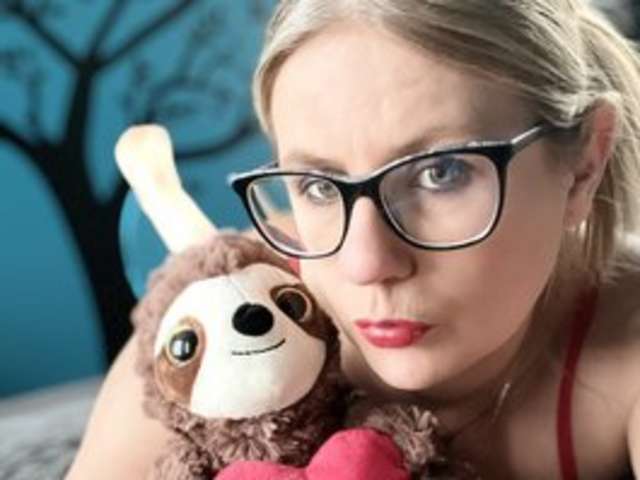 go to chat with Lady-gloria6969