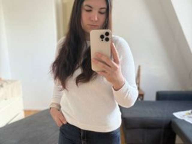 go to chat with LadyBee