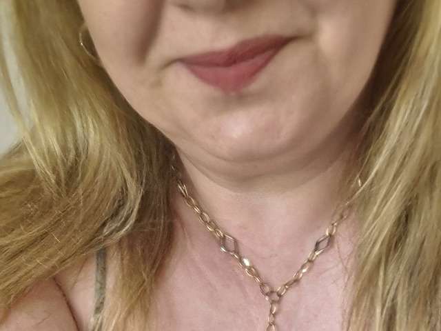 go to chat with Ladyariana