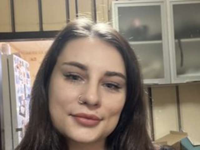 go to chat with Lalyyy200