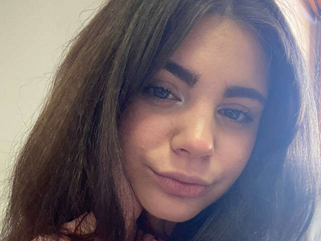 go to chat with LanaLace