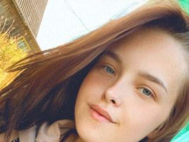 go to chat with LanaRen