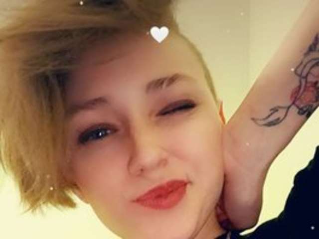 go to chat with LanitaDennis