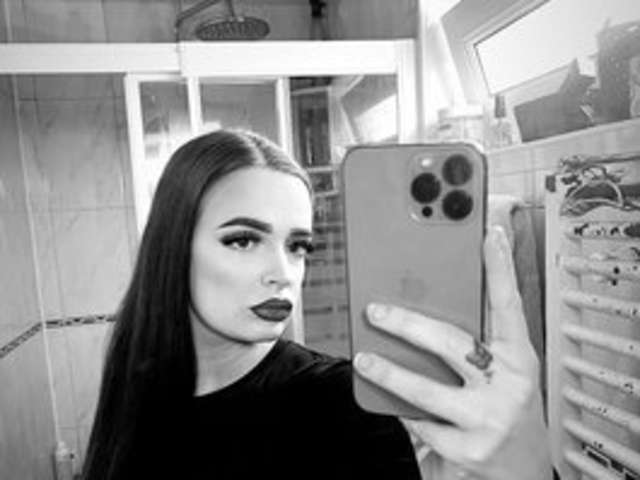 go to chat with Larameijer