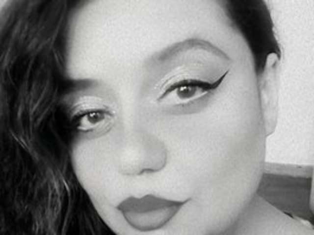 go to chat with Lauluna