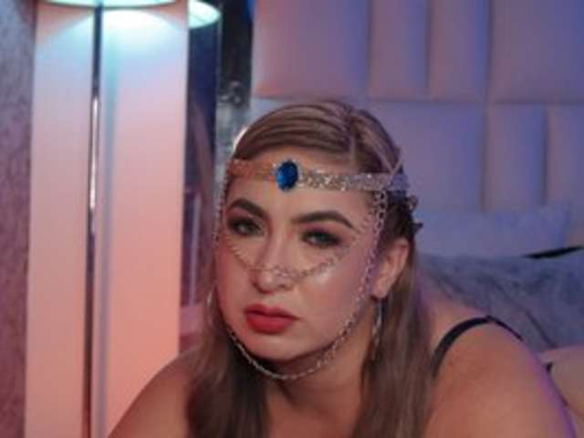 go to chat with LauraBassi