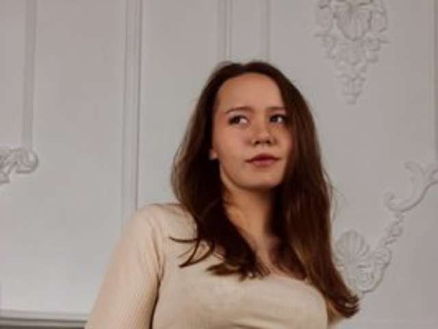 go to chat with LauraEllins