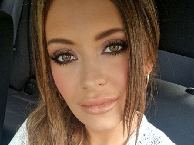 go to chat with Laurennicole