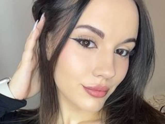 go to chat with LaylaCute