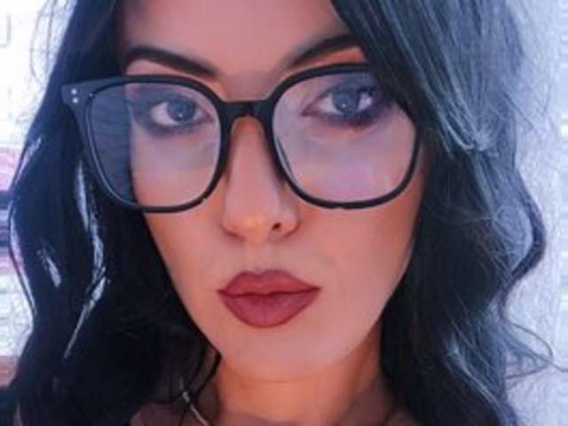go to chat with LeaJoyce