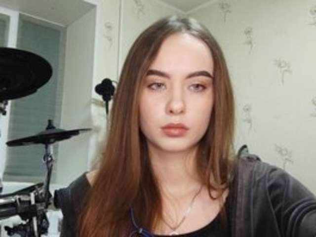 go to chat with LeanaLomino