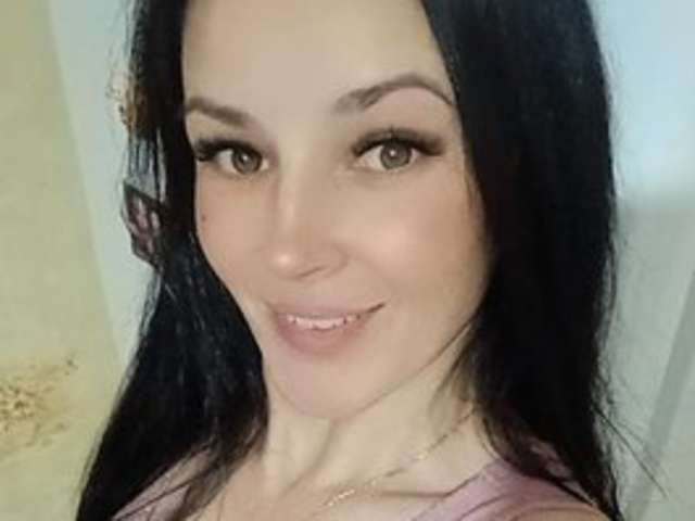 go to chat with Ledi-DiEmma