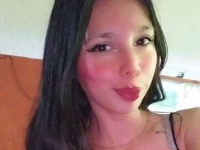 go to chat with Leia-honney