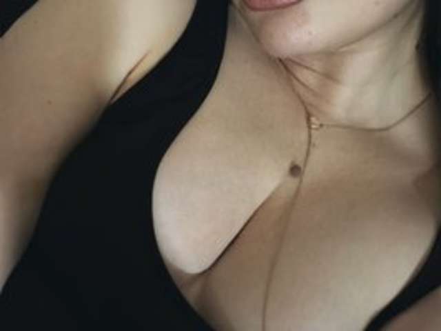 go to chat with Leila11
