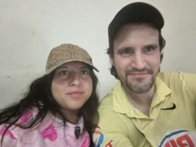 go to chat with LeisurecoupleMex