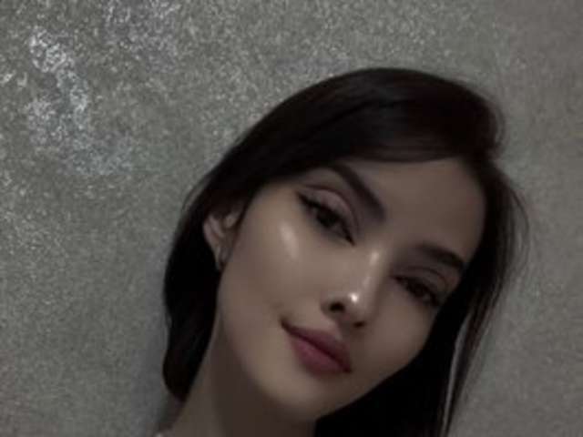 go to chat with Leksa1807-1