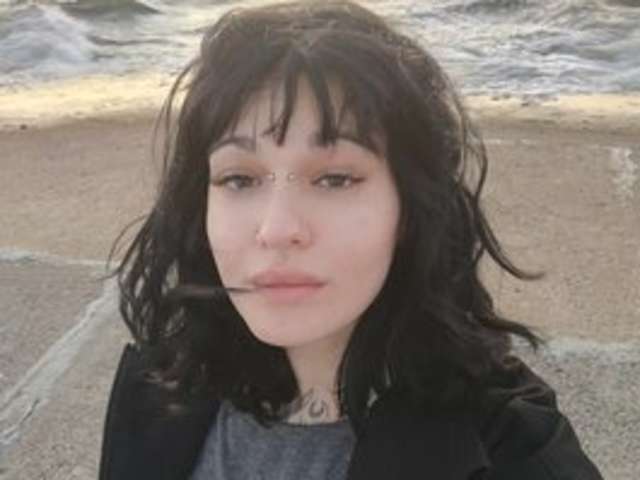 go to chat with Lena-Ben