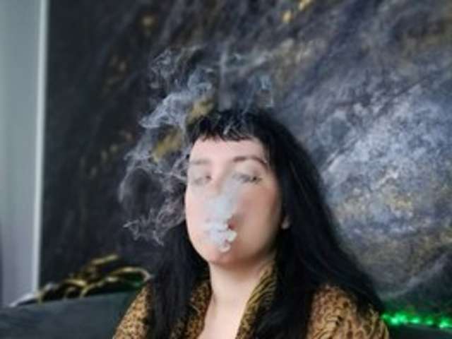 go to chat with Leona_Sweetnest